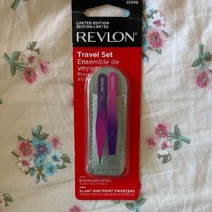 Travel set of tweezers